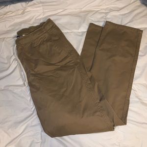 Men’s Vans jogger style khakis